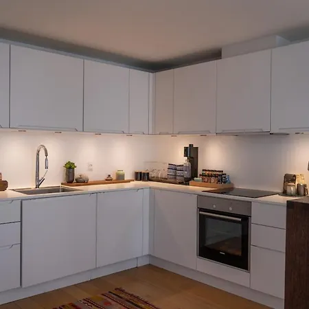 Spacious 6 Pax Kgs Nytorv Nyhavn Elevator Apartment