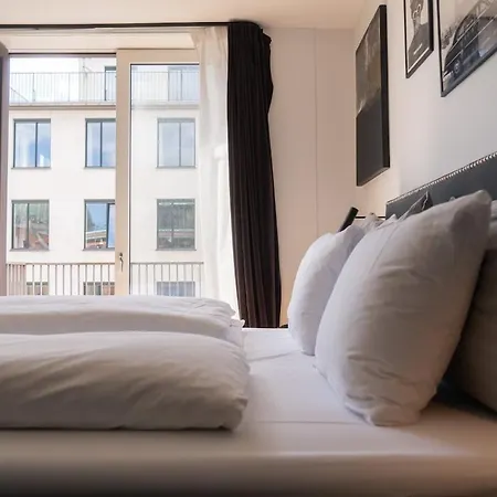 Spacious 6 Pax Kgs Nytorv Nyhavn Elevator Copenhagen