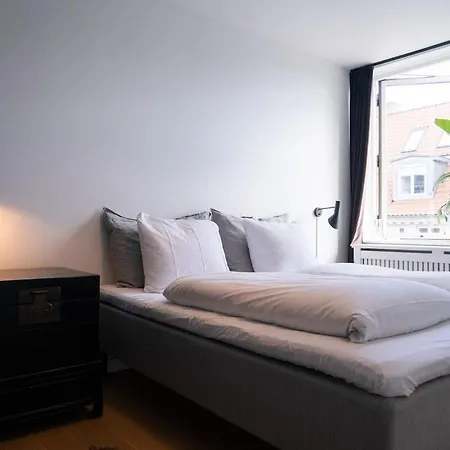 Spacious 6 Pax Kgs Nytorv Nyhavn Elevator *