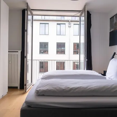 Spacious 6 Pax Kgs Nytorv Nyhavn Elevator *