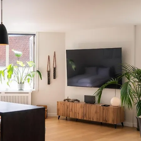 Spacious 6 Pax Kgs Nytorv Nyhavn Elevator